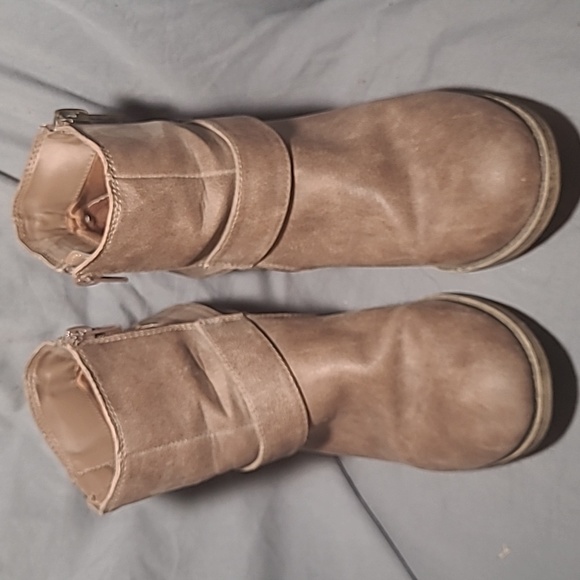 Ankle boots - Picture 3 of 8